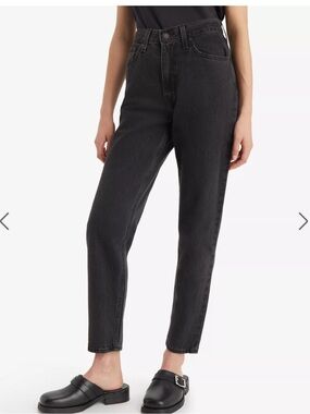 Levi’s High Waisted Mom Tapered Jean Black Washed Vintage Style Size 32